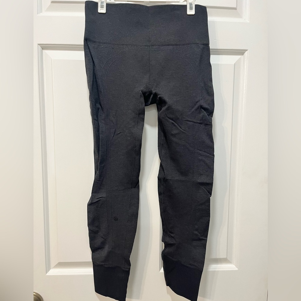 Lululemon Leggings - Size 6